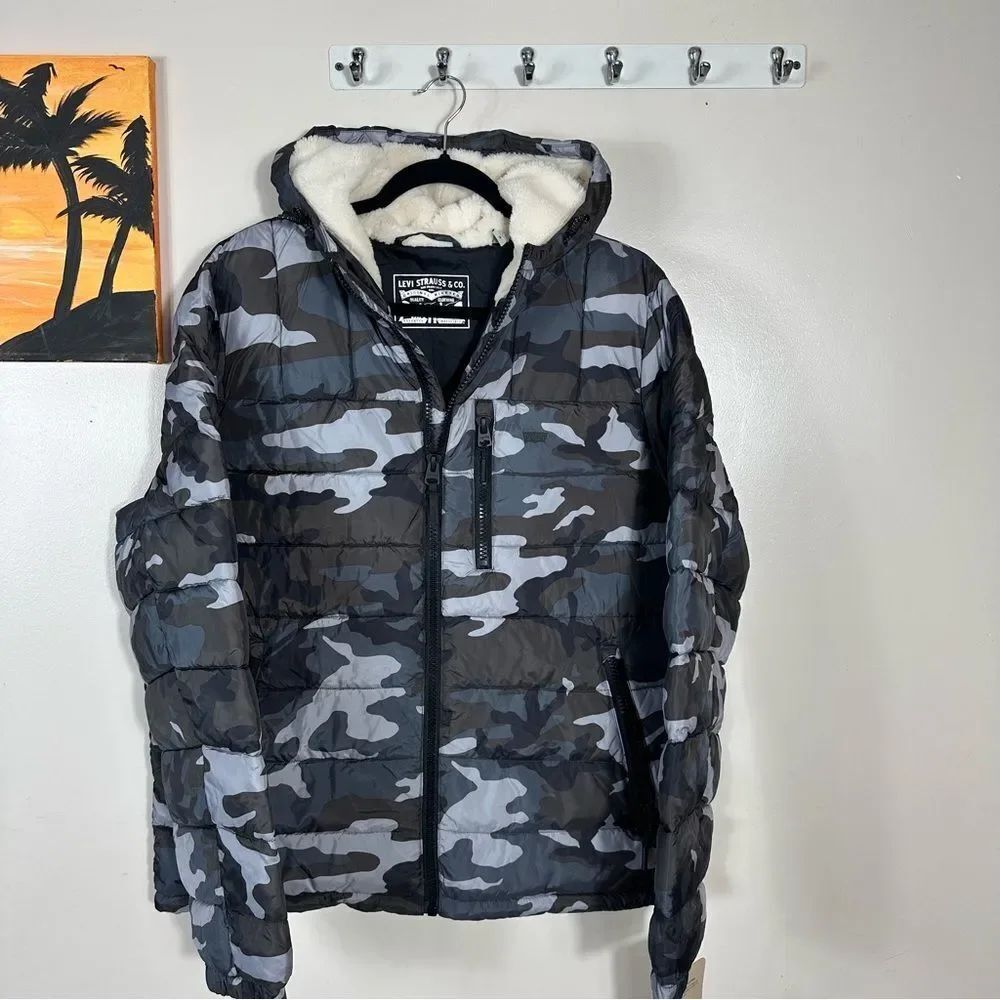 Levi's puffer camouflage Jacket